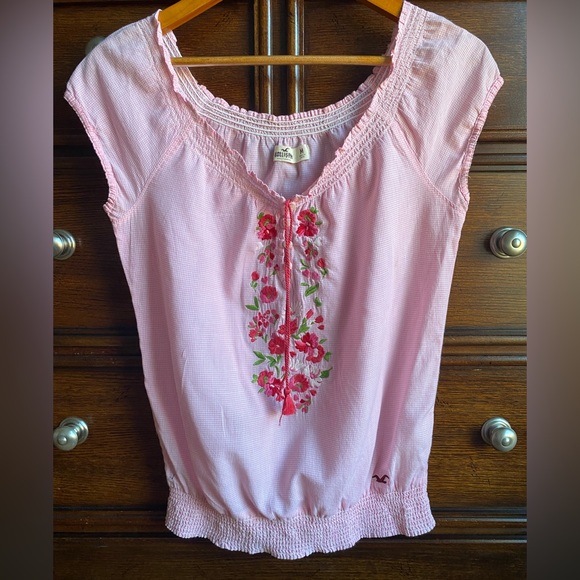 Hollister Tops - Hollister Pink Floral Blouse